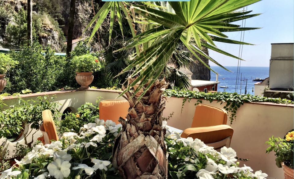 Front terrace 