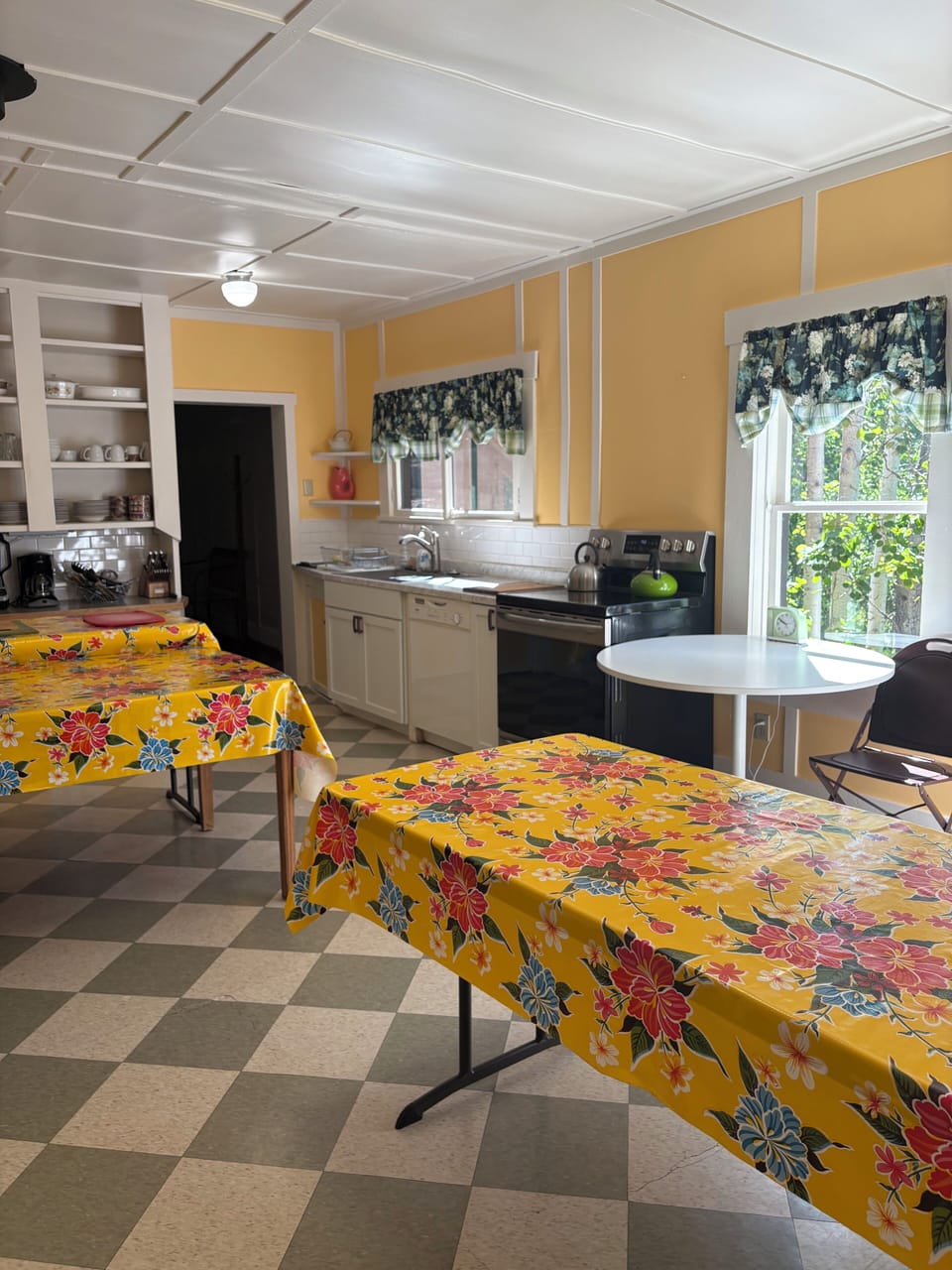 Spacious country-size kitchen to prepare meals for the group!