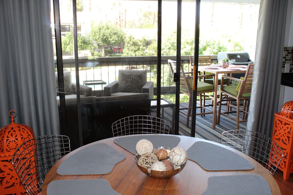 Dining tables seats 6