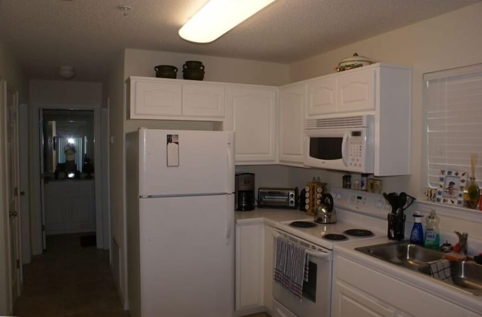 Spacious Kitchen with all upgrades!