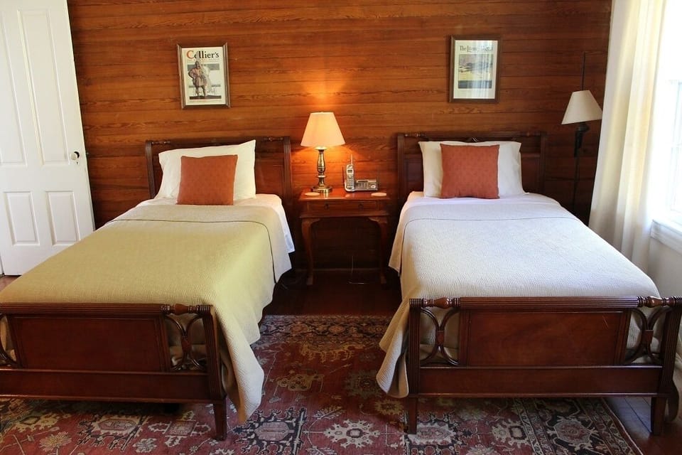 The Lindbergh Room with twin beds and shared bath.