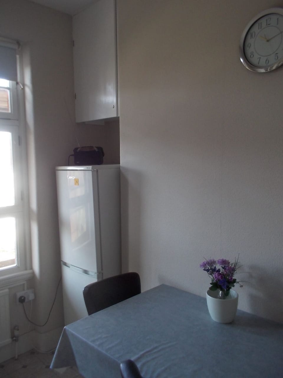 Kitchen, fridge and table