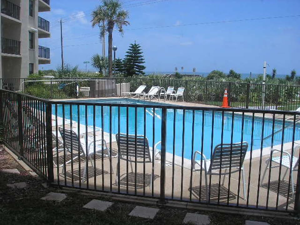  Beachside Pool with outdoor shower
