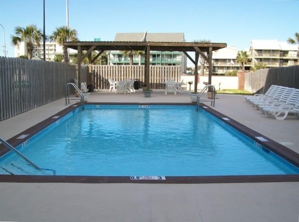 1 of 3 Pools to enjoy!