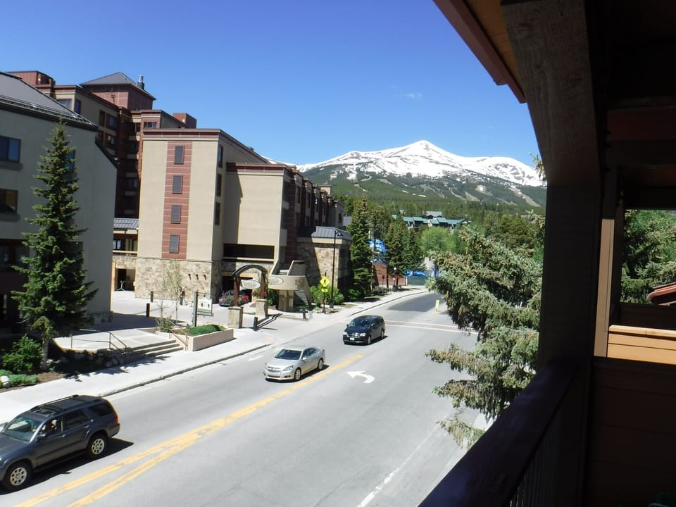 View from the balcony overlooking Park Ave. toward peak 8.