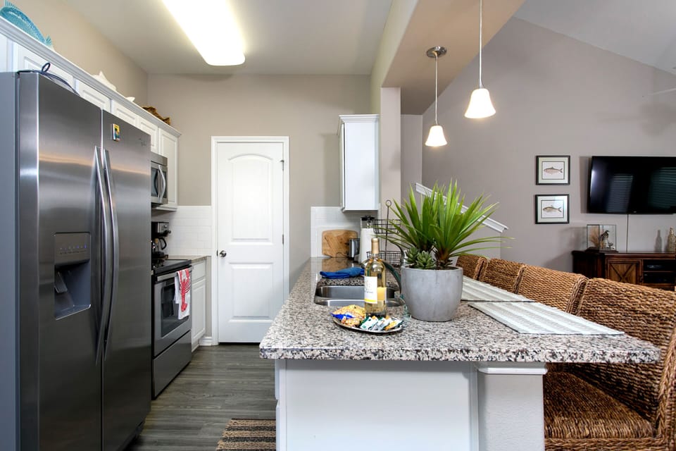 Kitchen and bar