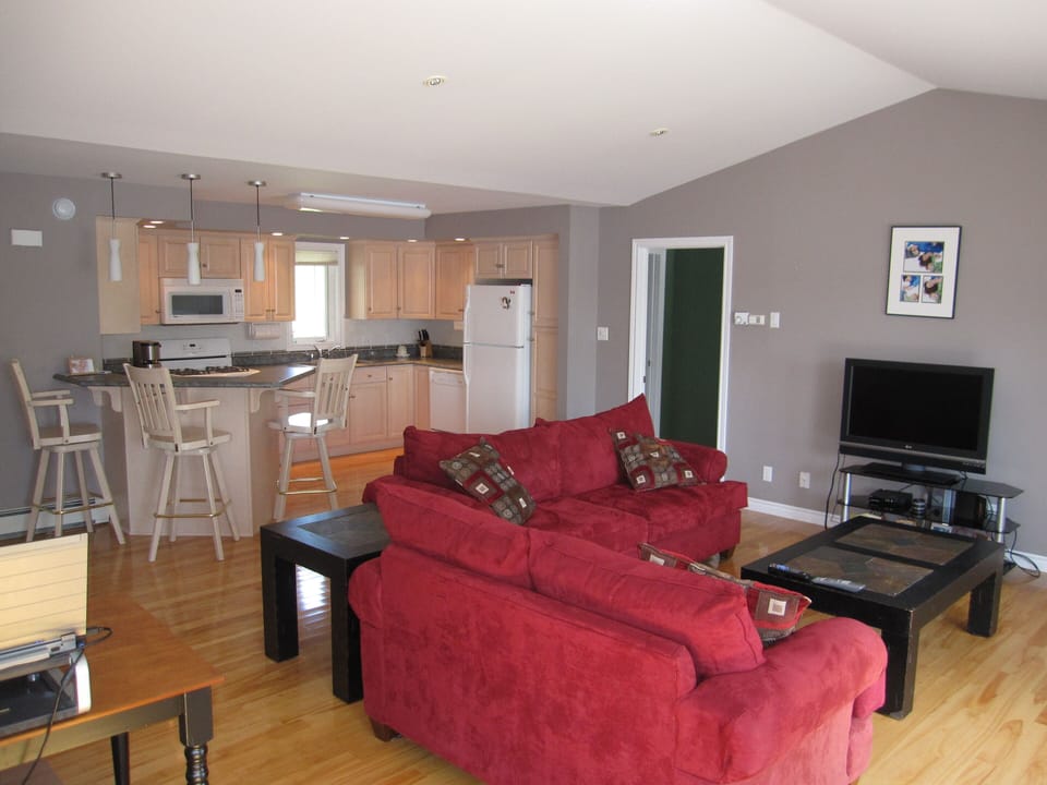 95 Alayne Rd