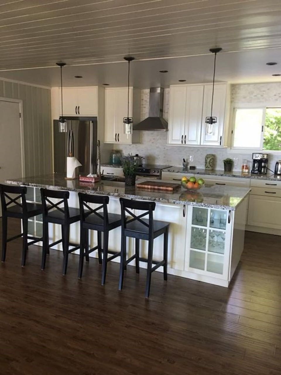 Modern open-concept kitchen