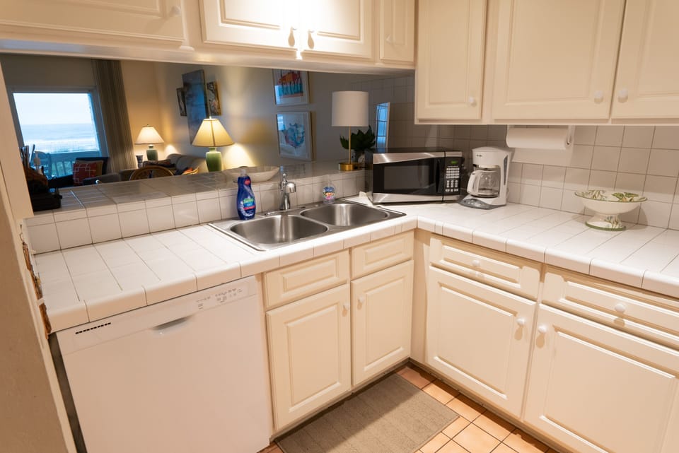 2nd Floor Kitchen Sink