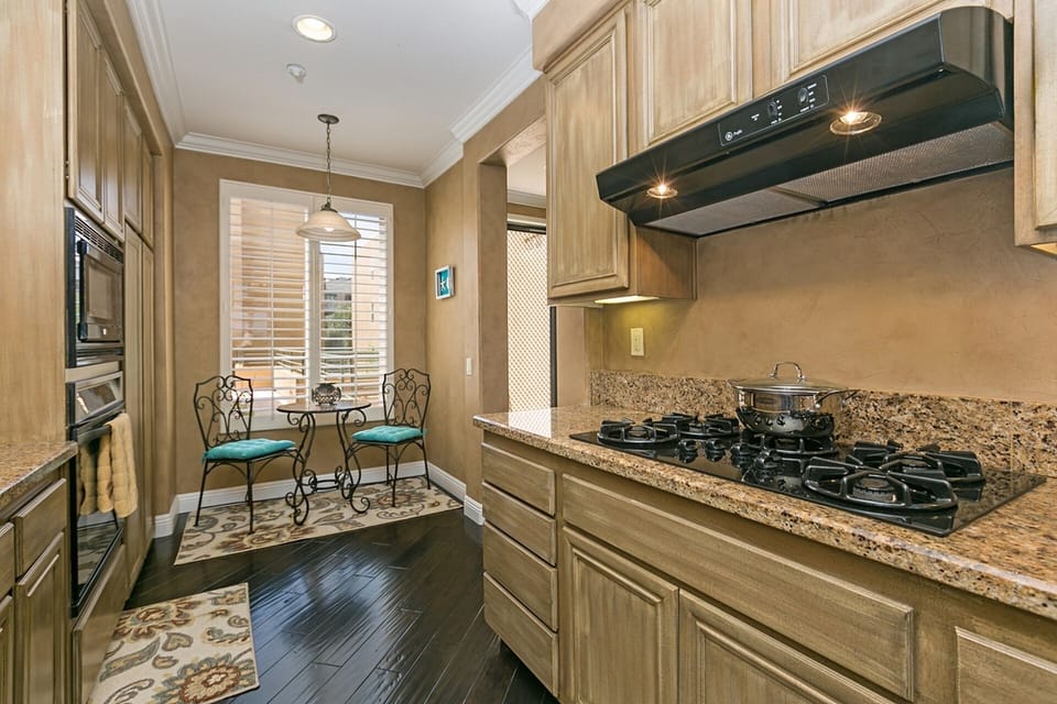 Gourmet Kitchen with Breakfast Nook