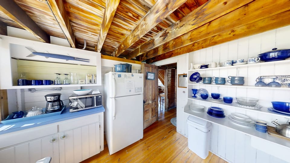 Well equipped kitchen area.