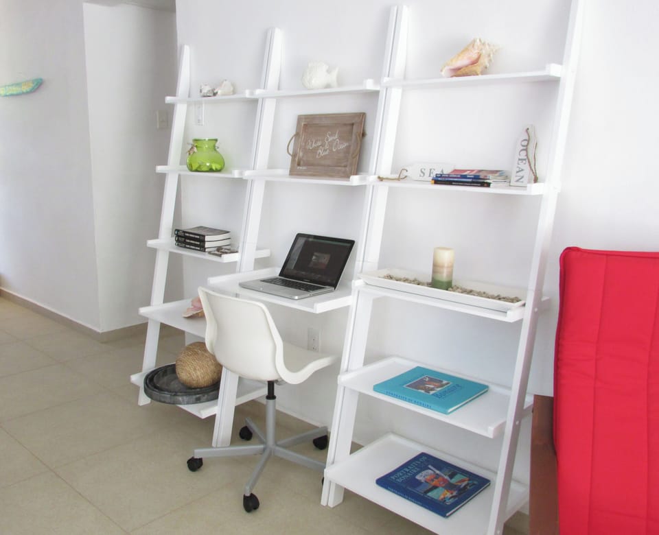 We have books on Bonaire, dive sites, birds, fish, creatures, and coral. 