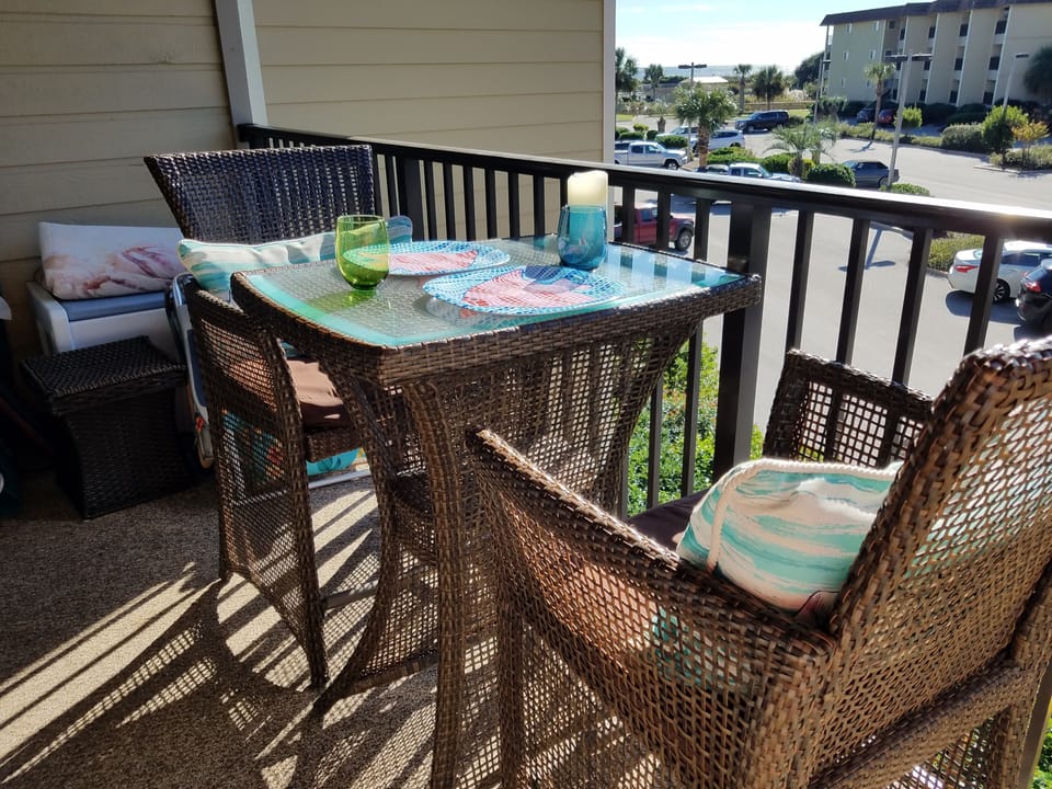 Balcony with double fan
