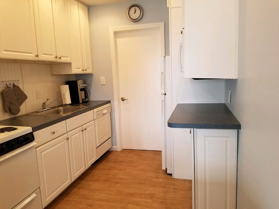 Full Service Kitchen