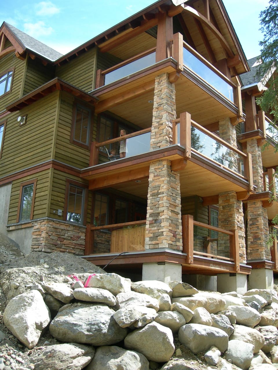 3 levels for spacious living and 1 car garage