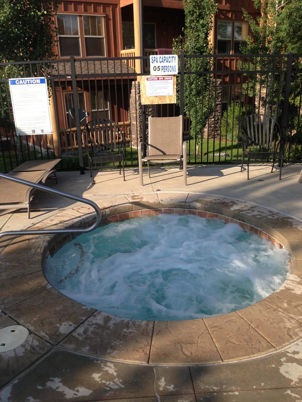 Jacuzzi + there is a large pool for summer time use