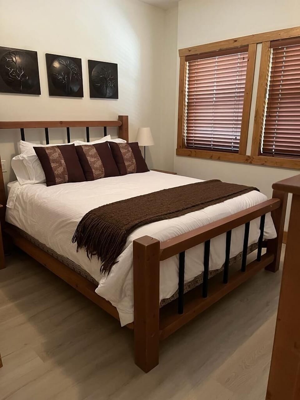 Queen bed