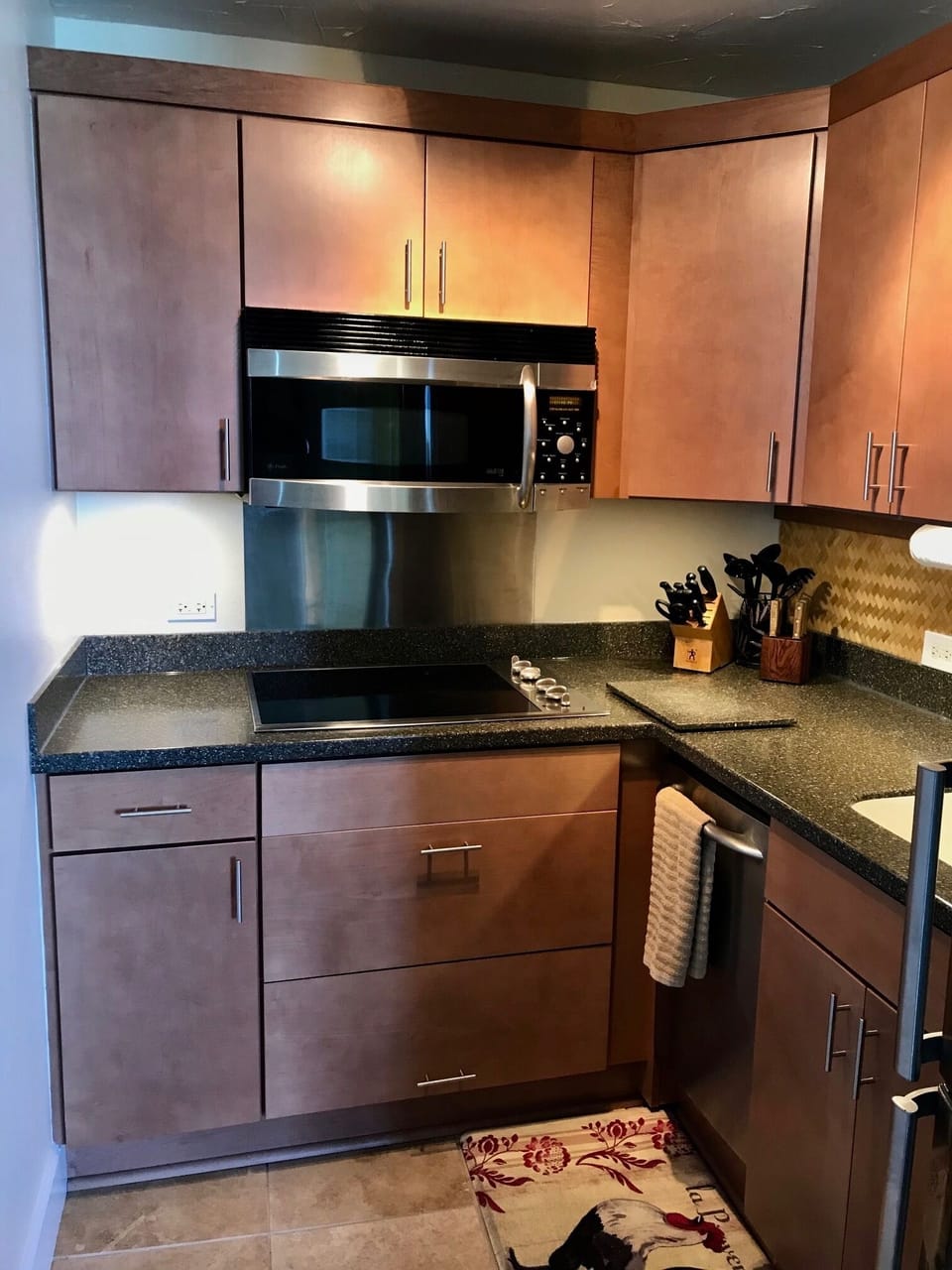 Yes! Brand new kitchen cupboards! (May 2020)