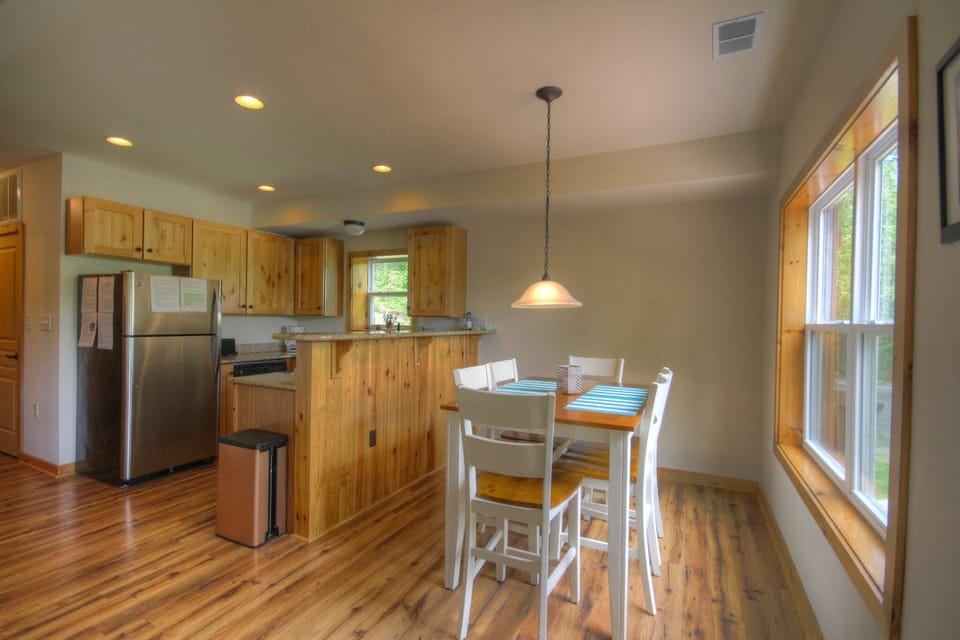 Spacious kitchen and dining room area