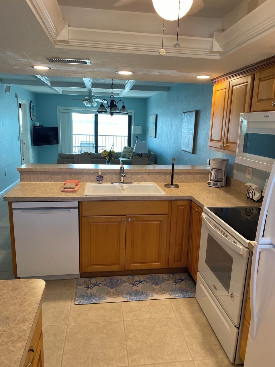 Kitchen looking to Living Rm