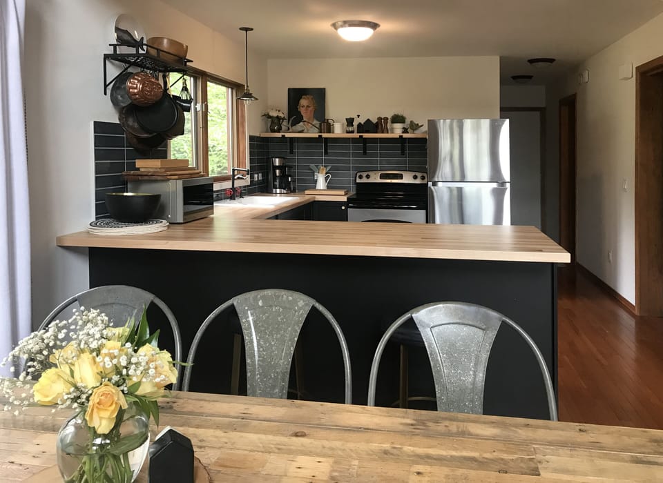 Kitchen renovation completed in 2020. 