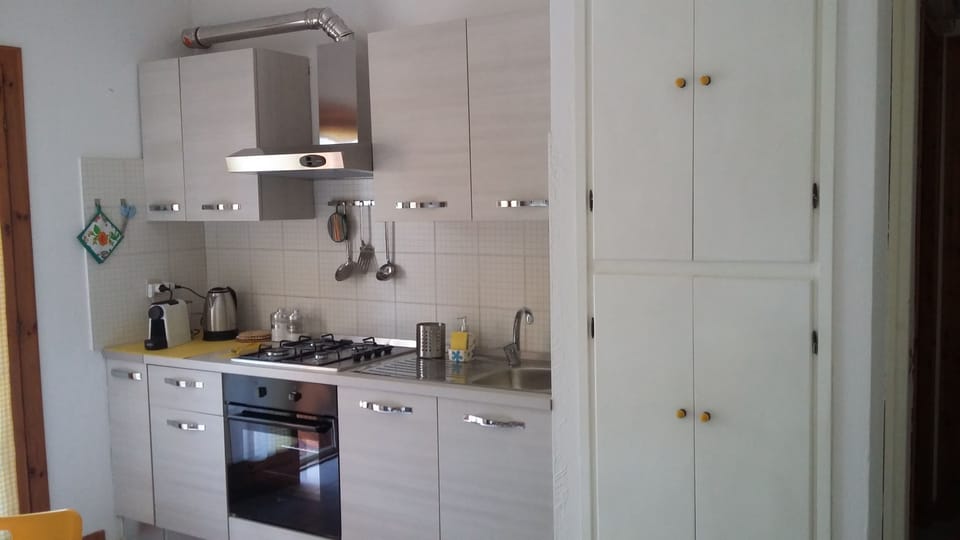 Full equipped kitchen