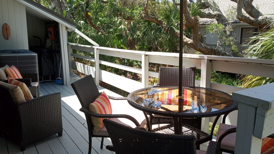 Dine Al Fresco on the outdoor deck