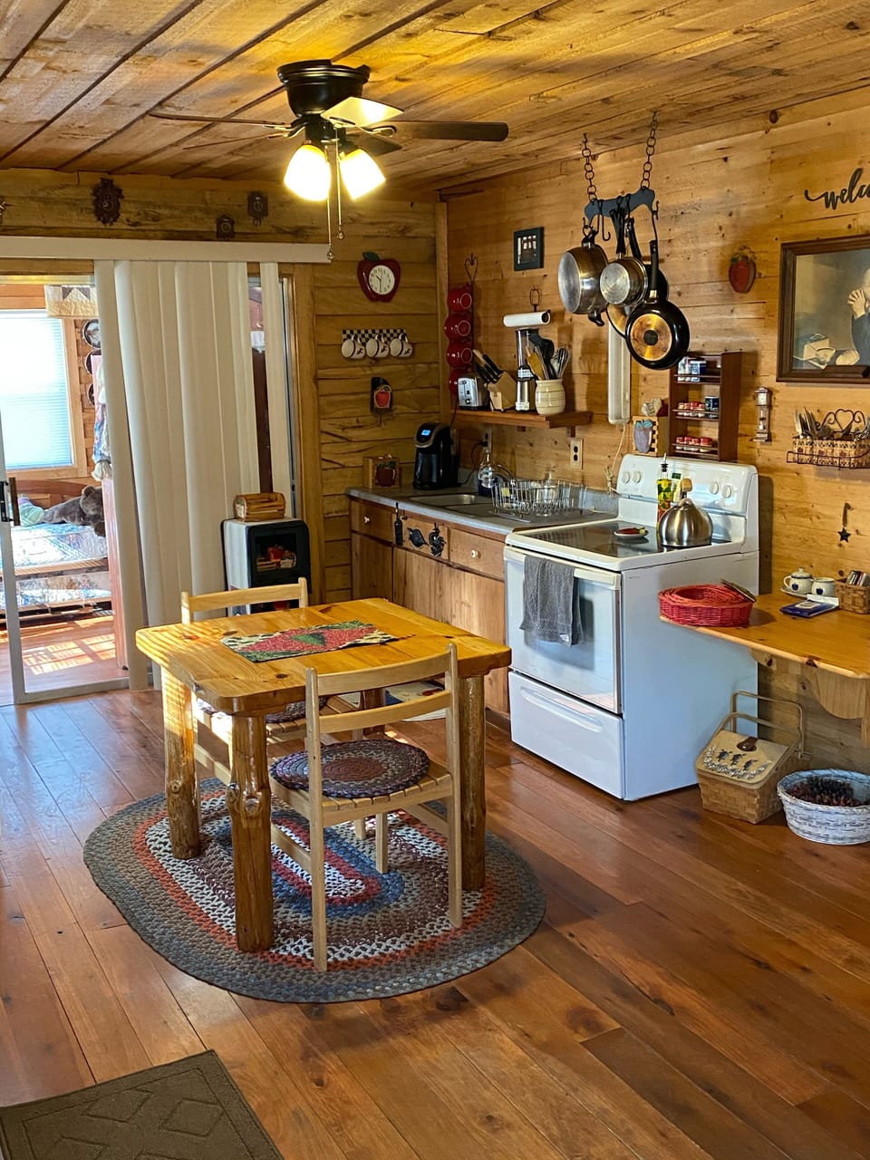 Aspen log kitchen table