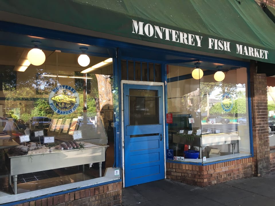 Fresh Fish next to Magnani. All the local food shops are really convenient. 