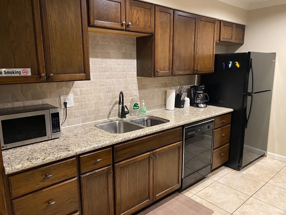 Roomy kitchen with plenty of cabinets