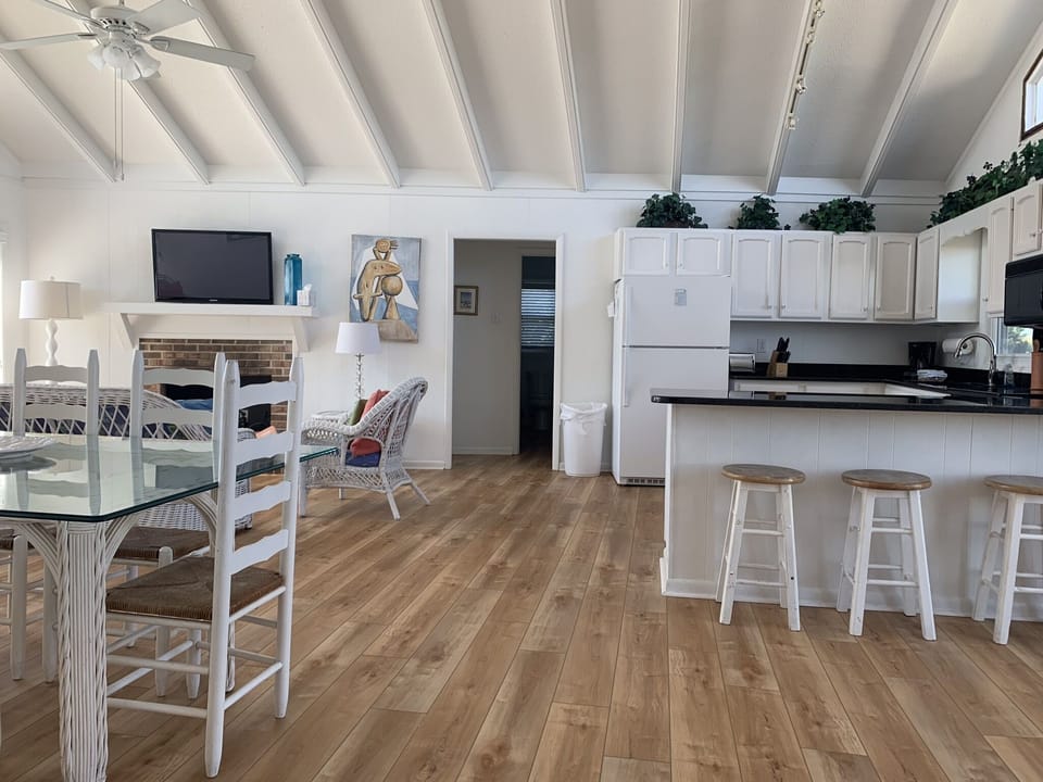 Central living and dining room and kitchen
