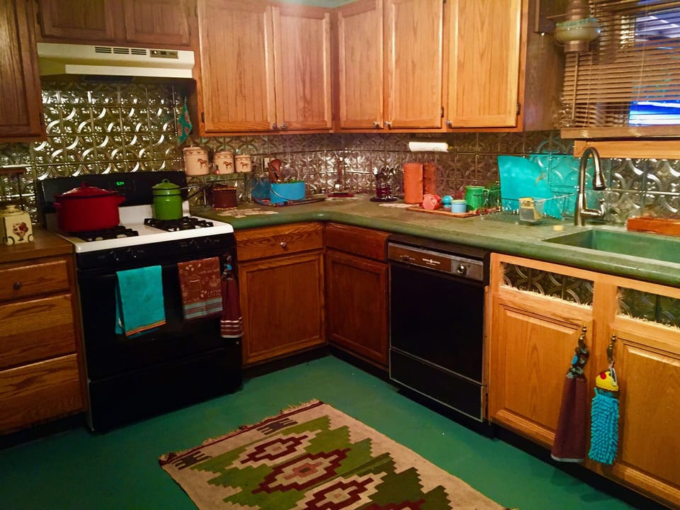 Full Kitchen with everything you need 