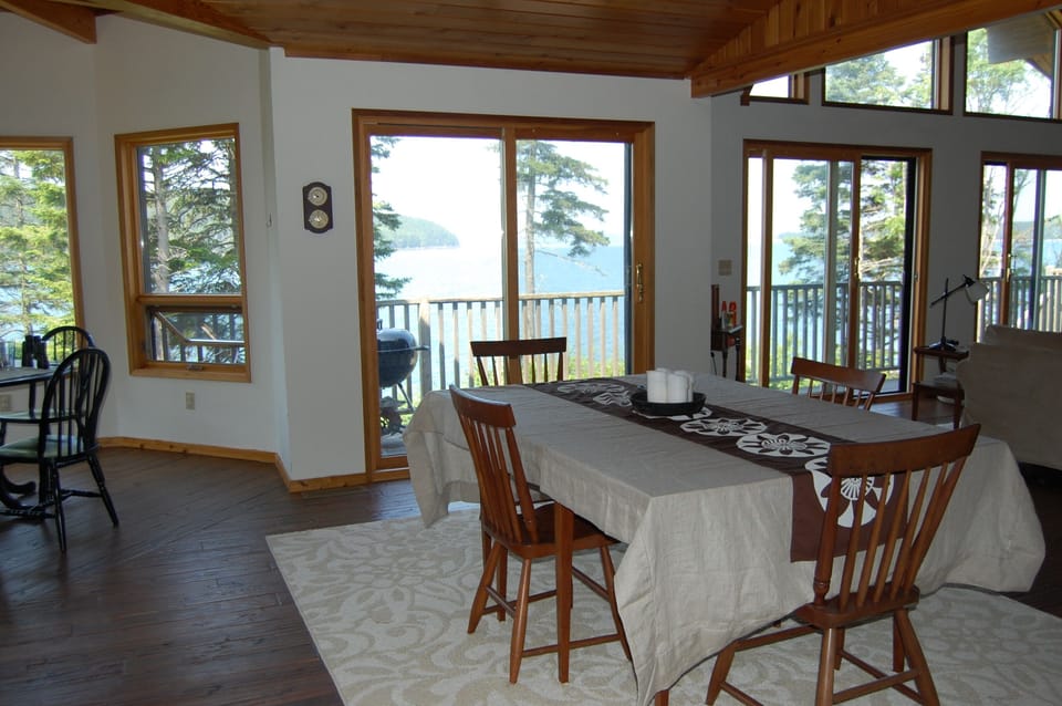 The dining area overlooks views of Jordan and Stave Islands.