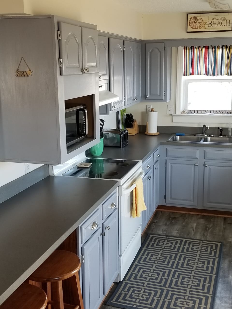 Tons of counter space