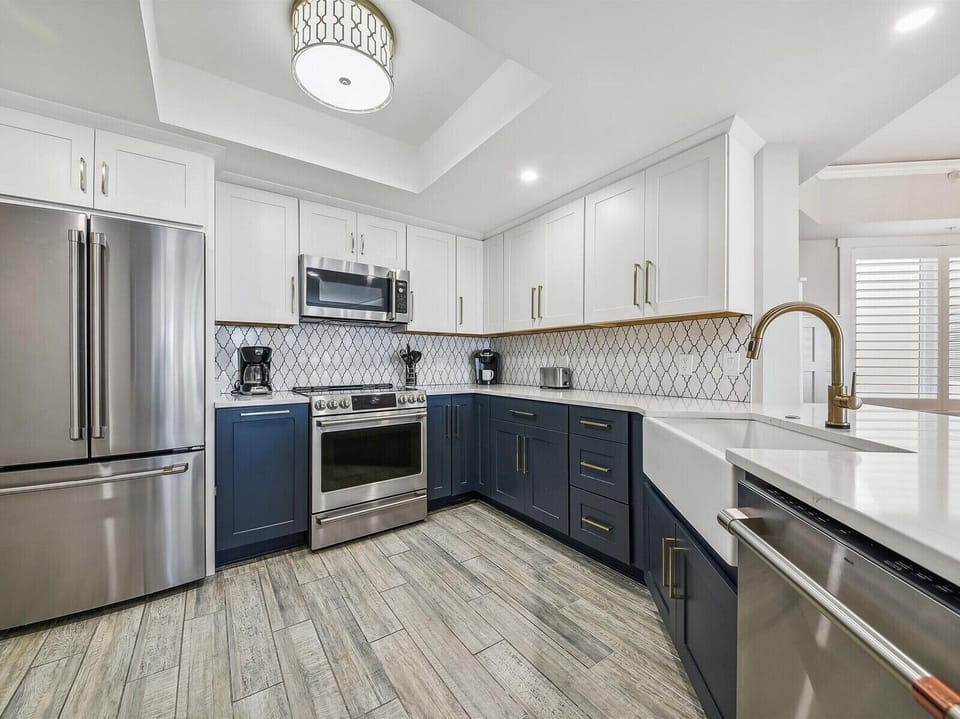 Fully Equipped Kitchen at 2416 Windsor II