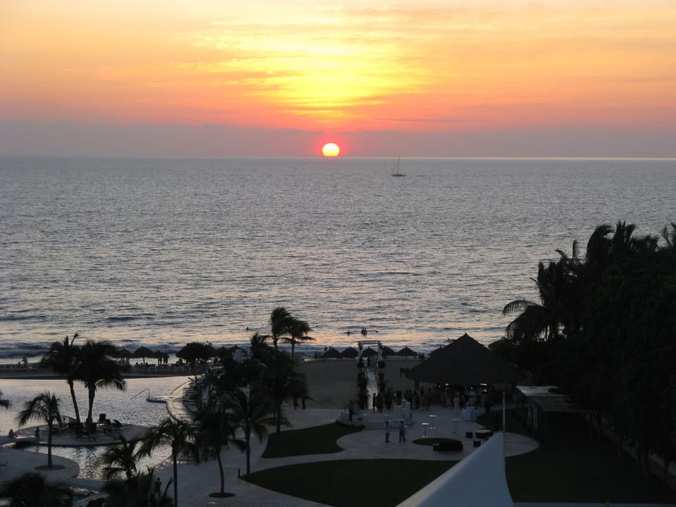 A wonderfull sunset from our balcony.
