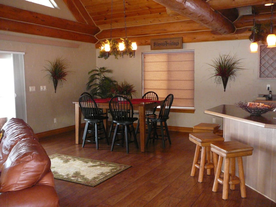 Spring Creek Dining room area
