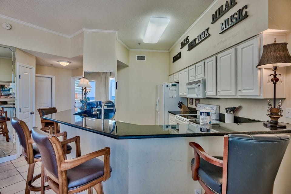 403 Crystal View