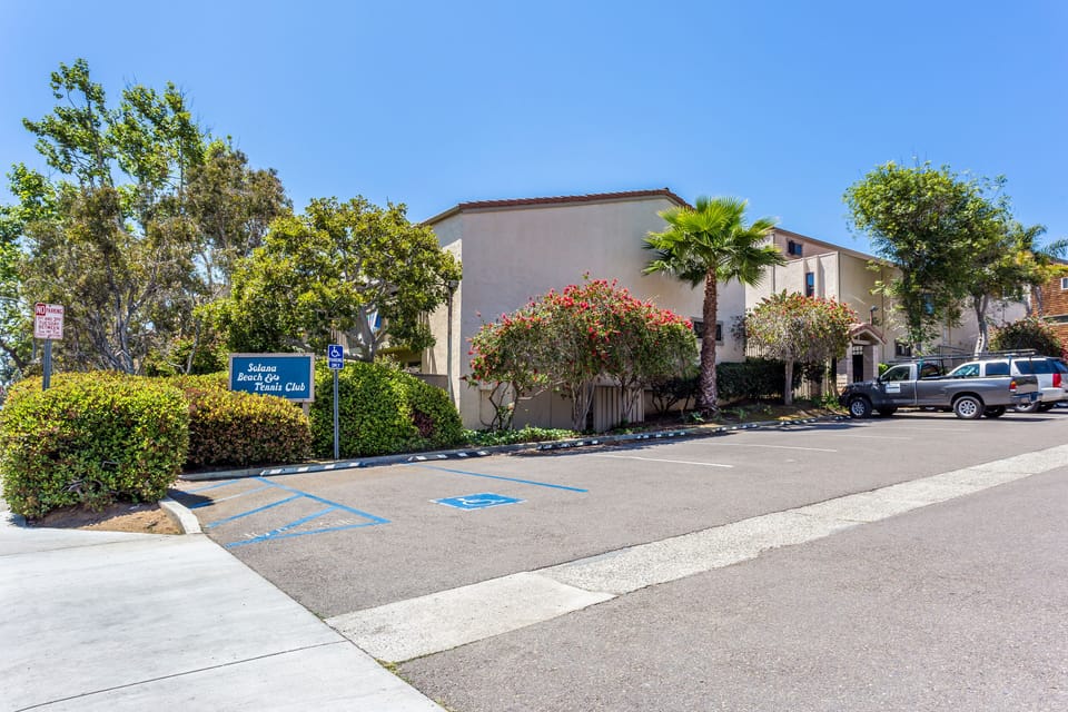 Public parking conveniently next to unit. Open parking from 8am-10pm.