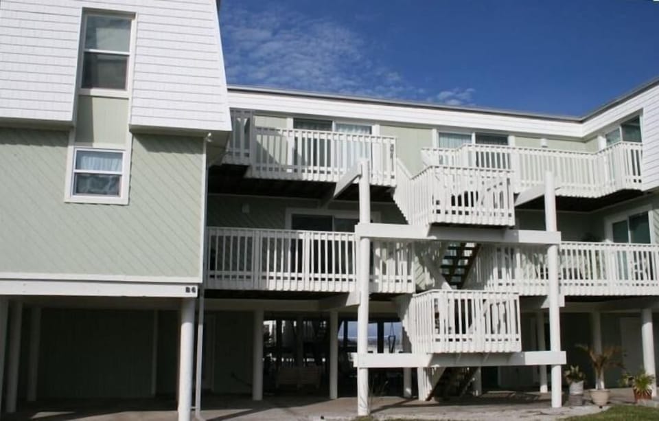 View facing condominium