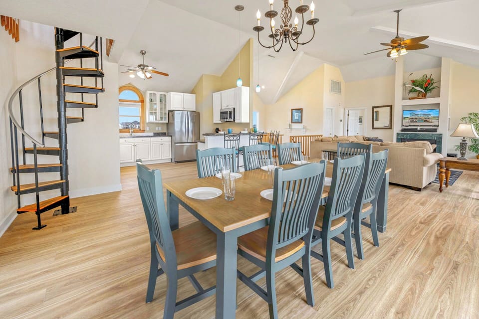 Surf or Sound Realty - 180 - Perfect Peace - Dining Area -2