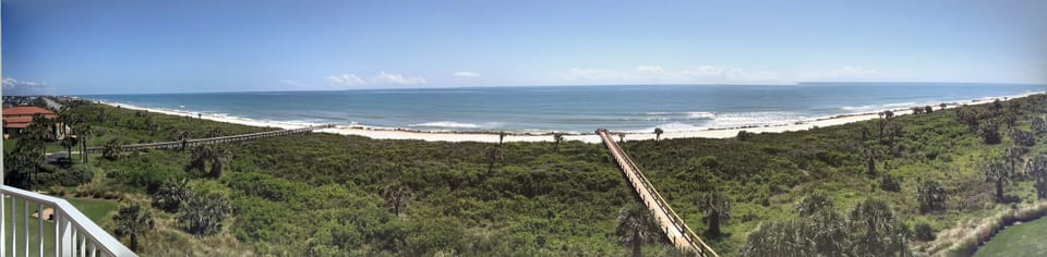 Panoramic pic of what everybody loves: Views of Ocean for miles!


