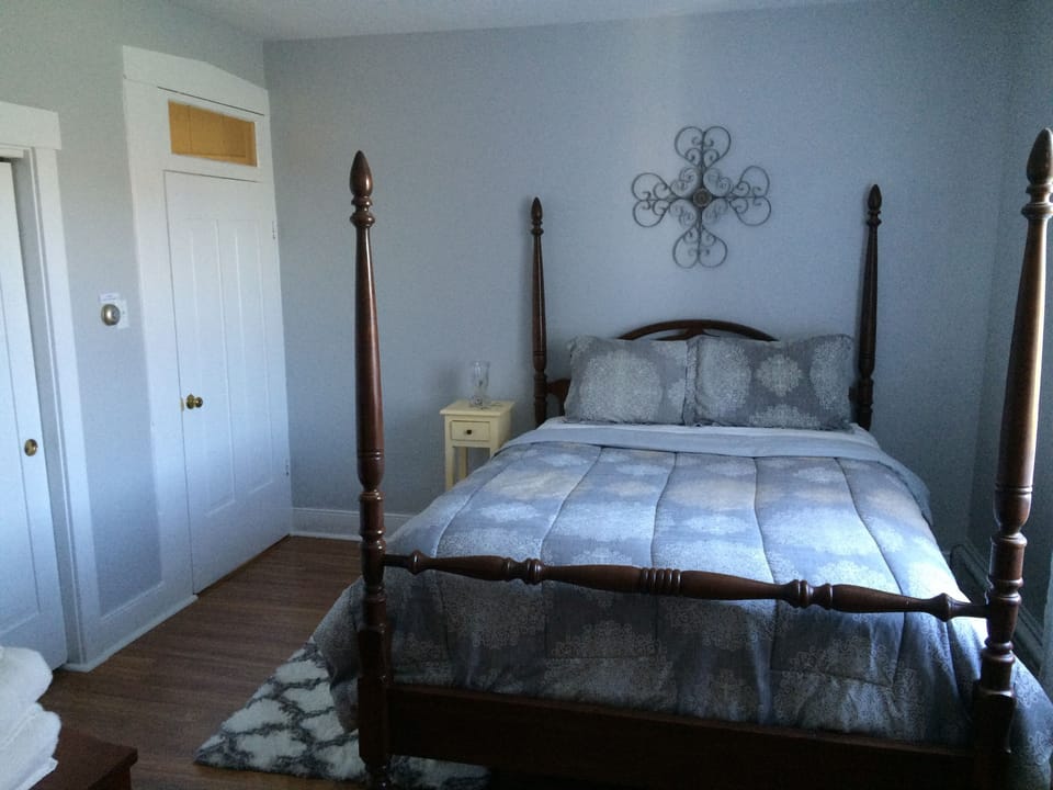 Bedroom #2 with Queen