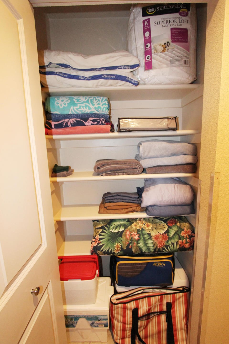 Coolers, beach towels, additional Iinen, etc. for guests.