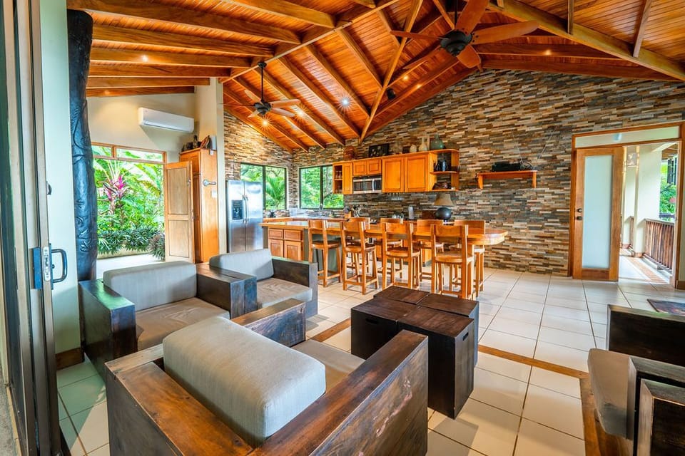 Kitchen / Living Room