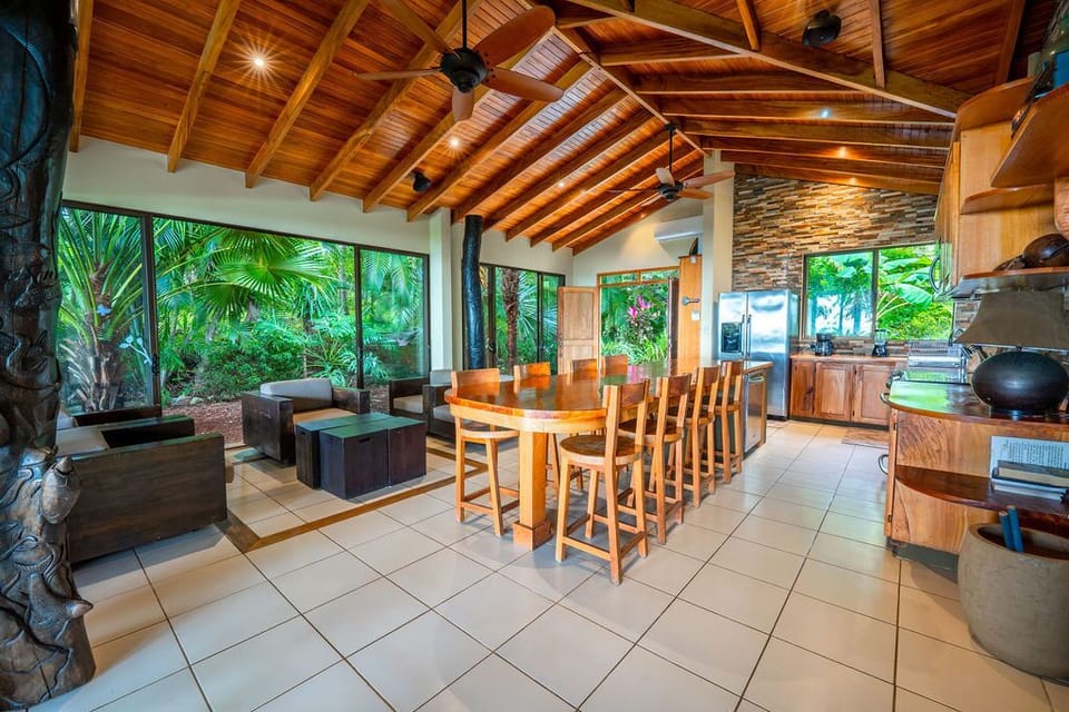 Kitchen / Living Room