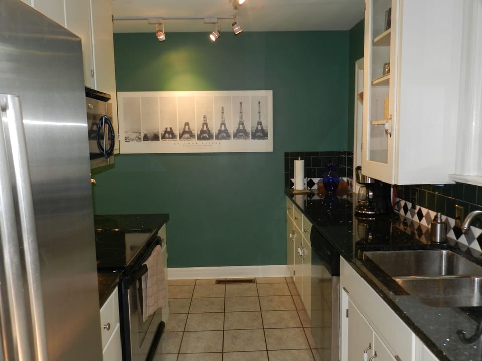 Granite Counter Tops stainless steel appliances includes Dishwasher