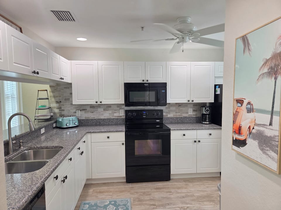 Spacious and well equipped kitchen