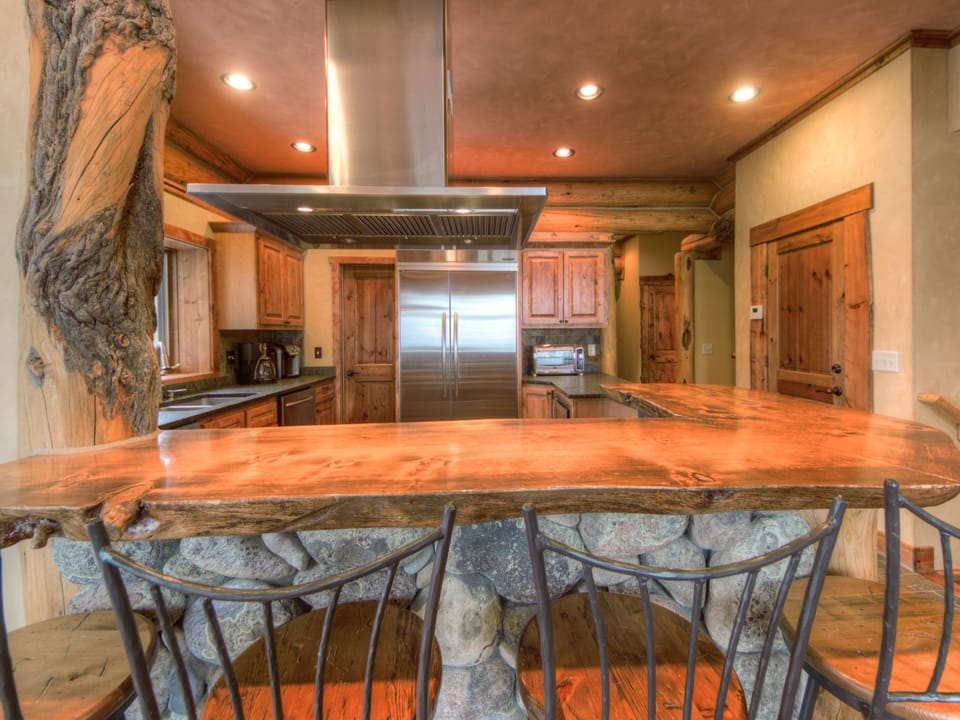 Big Dog Lodge, Kitchen, 2