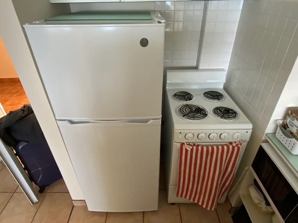 Fully-equipped kitchenette.